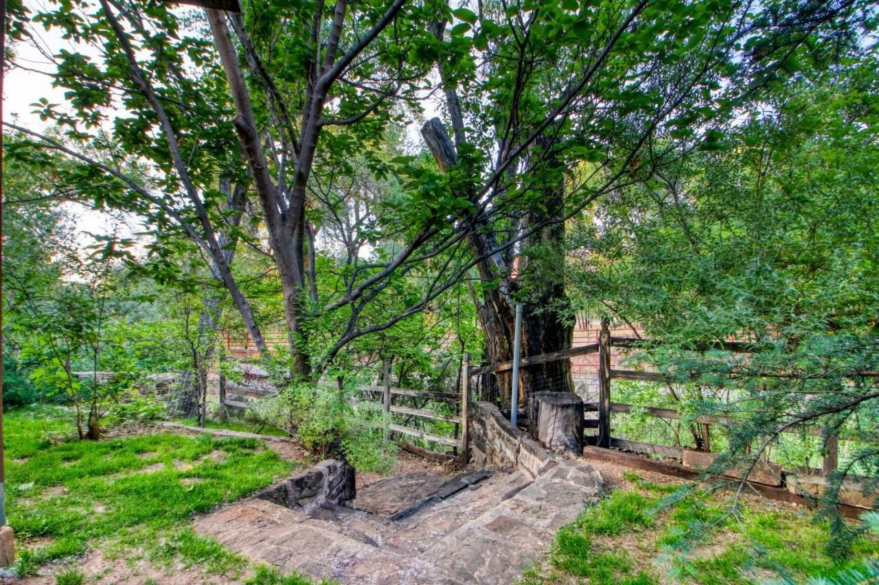 Creekside Cowa-Bungalow! Hotell Moab Exteriör bild